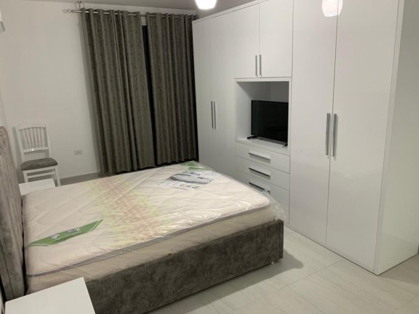 Tirane, jepet me qera apartament 2+1 Kati 6, 95 m² 700 € (Fiori di Bosco)