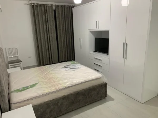 Tirane, jepet me qera apartament 2+1 Kati 6, 95 m² 700 € (Fiori di Bosco)
