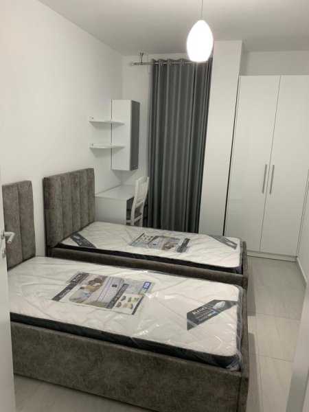 Tirane, jepet me qera apartament 2+1 Kati 6, 95 m² 700 € (Fiori di Bosco)