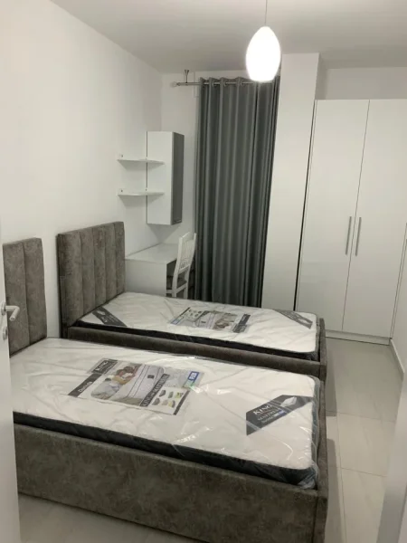 Tirane, jepet me qera apartament 2+1 Kati 6, 95 m² 700 € (Fiori di Bosco)
