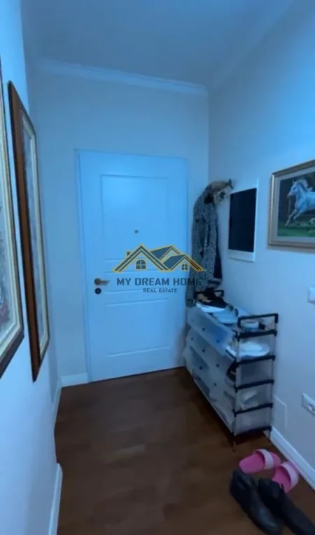 Durres, jepet me qera apartament 2+1 Kati 2, 800 € (vollga)