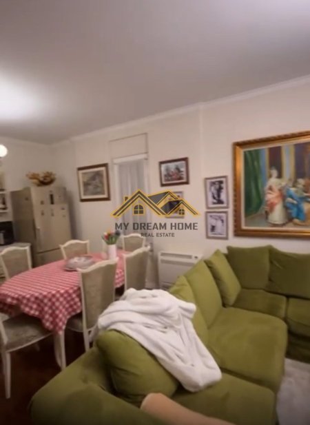 Durres, jepet me qera apartament 2+1 Kati 2, 800 € (vollga)