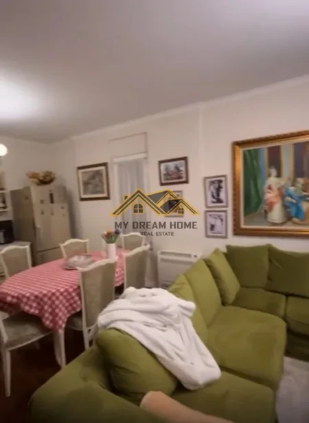 Durres, jepet me qera apartament 2+1 Kati 2, 800 € (vollga)