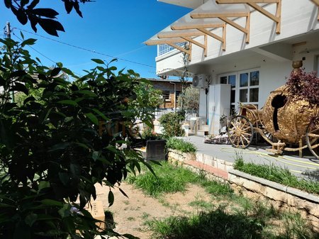 Tirane, shitet Vile , 427 m² 600.000 € 