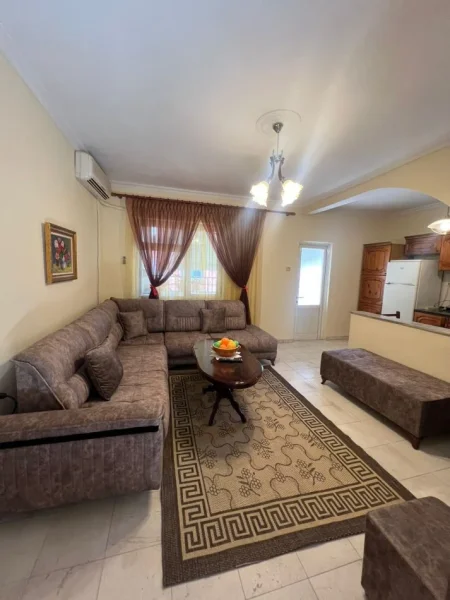 Tirane, jepet me qera apartament 2+1 Kati 6, 500 € (rruga myslym shyri)