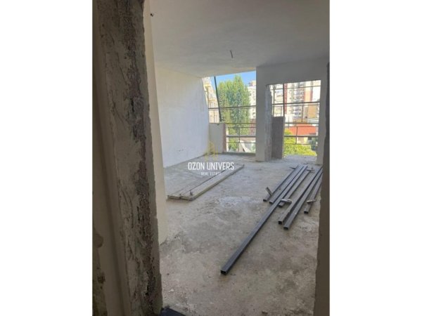Tirane, shitet apartament 2+1+Ballkon Kati 2, 115 m² 401.800 € (Stadiumi Air Albania)