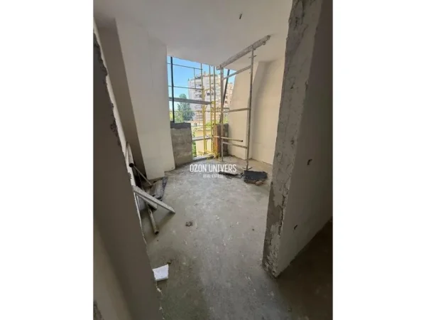 Tirane, shitet apartament 2+1+Ballkon Kati 2, 115 m² 401.800 € (Stadiumi Air Albania)