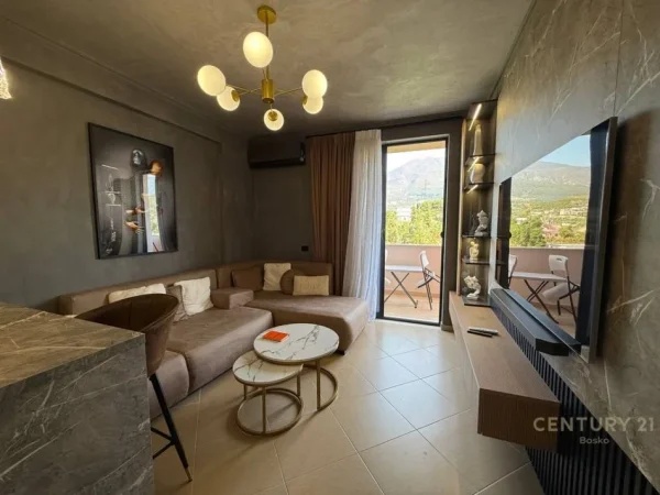 Tirane, jepet me qera apartament 1+1 Kati 5, 68 m² 500 € (Shkoze)