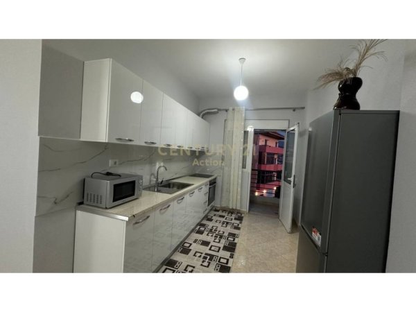 Tirane, jap me qera apartament 3+1+Ballkon Kati 5, 93 m² 550 € (Kodra e Priftit)