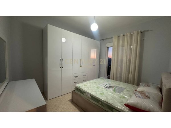 Tirane, jap me qera apartament 3+1+Ballkon Kati 5, 93 m² 550 € (Kodra e Priftit)
