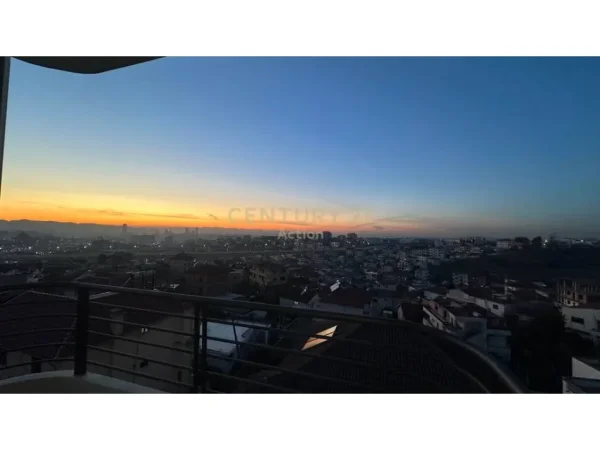 Tirane, jap me qera apartament 3+1+Ballkon Kati 5, 93 m² 550 € (Kodra e Priftit)