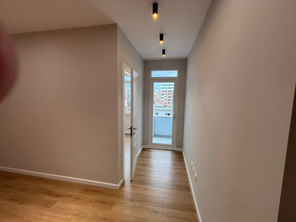 Tirane, shitet apartament 1+1 Kati 4, 50 m² 85.000 € (astir)