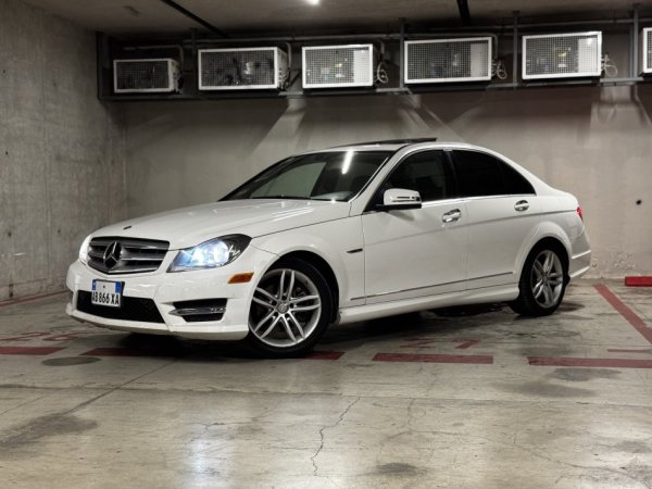 Tirane, shitet makine C250 1.8 EVO TURBO, C Class Benz Mercedes (TELEFONON PER CMIMIN) Benzin, e bardhë automatik Klima 220.000 km