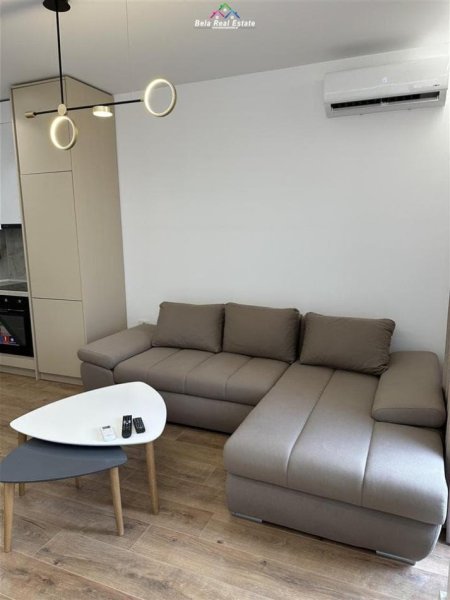 Tirane, jepet me qera apartament 1+1 Kati 4, 64 m² 550 € (Tek ish Fusha e Aviacionit)