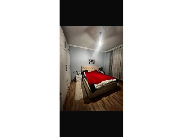 Tirane, jepet me qera apartament 1+1 Kati 2, 65 m² 300 € (Fresk)