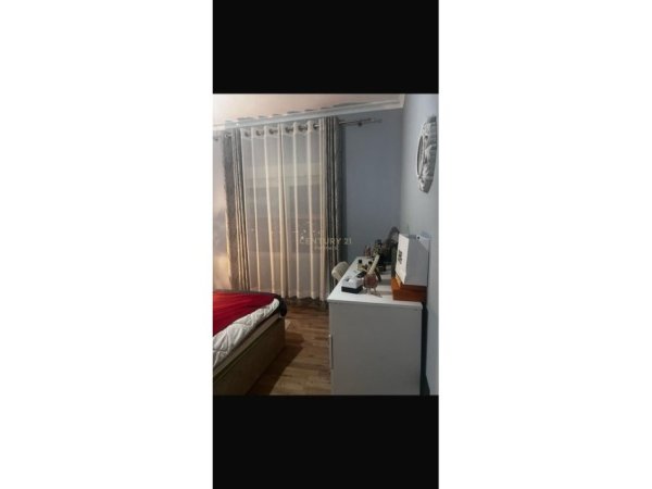 Tirane, jepet me qera apartament 1+1 Kati 2, 65 m² 300 € (Fresk)