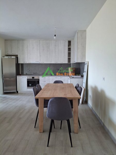 Tirane, jepet me qera apartament 2+1+Ballkon Kati 7, 95 m² 450 € (Misto Mame, Rr Besim Alla)