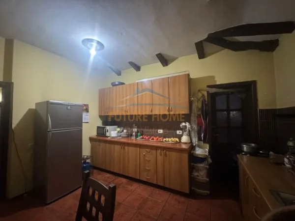 Tirane, shitet apartament 3+1+Ballkon Kati 6, 117 m² 187.200 € 