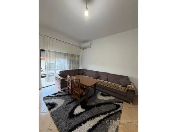 Tirane, jepet me qera apartament 2+1 Kati 2, 110 m² 500 € (Don Bosko)