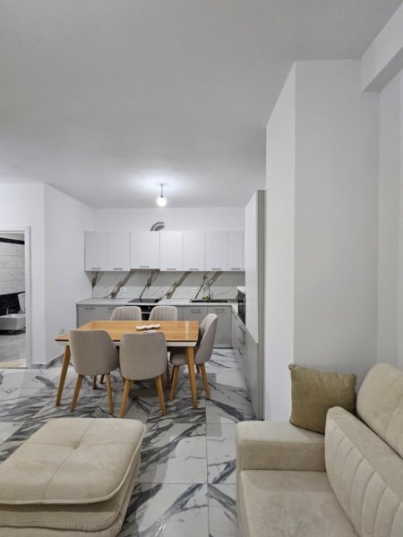 Tirane, jepet me qera apartament 2+1 Kati 2, 75 m² 500 € (Yzberisht, Grand Galeri)