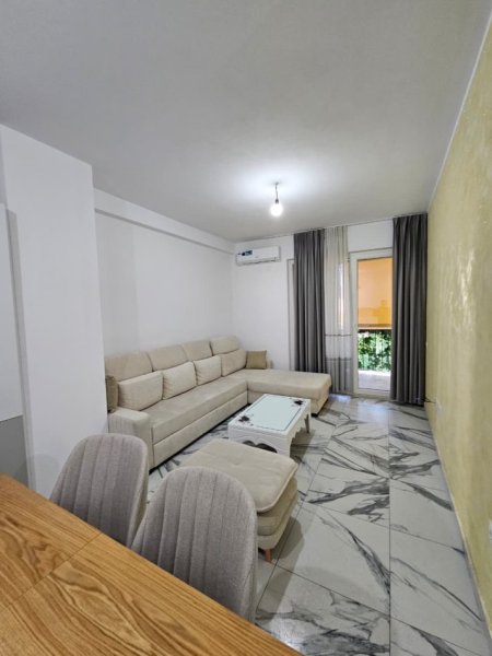 Tirane, jepet me qera apartament 2+1 Kati 2, 75 m² 500 € (Yzberisht, Grand Galeri)