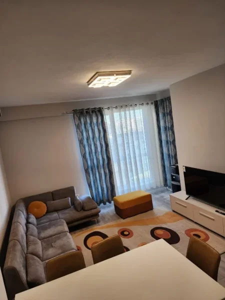 Tirane, jepet me qera apartament 1+1+Aneks+Ballkon Kati 5, 70 m² 700 € (White Cloud Residence, Rruga Anton Lufi, Komuna Parisit)