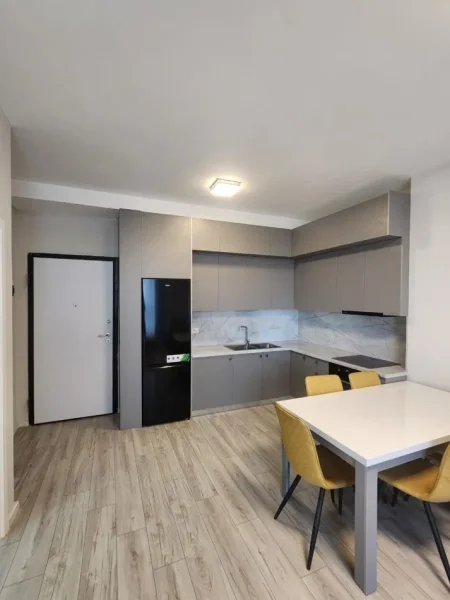 Tirane, jepet me qera apartament 1+1+Aneks+Ballkon Kati 5, 70 m² 700 € (White Cloud Residence, Rruga Anton Lufi, Komuna Parisit)