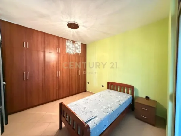 Tirane, jepet me qera apartament 2+1 Kati 2, 96 m² 500 € (Fizika Berthamore)