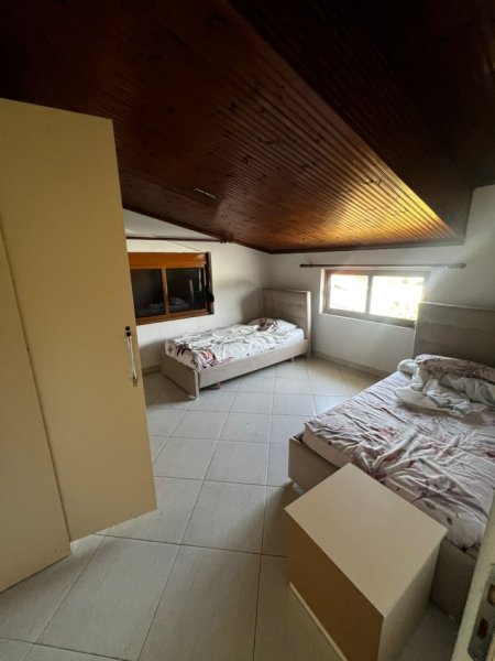 Tirane, jepet me qera apartament 2+1+Aneks+Ballkon Kati 3, 93 m² 400 € (Laprake , Ne krah te spitalit te Traumes)