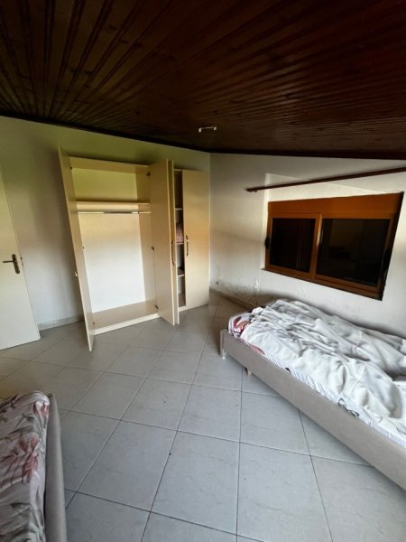 Tirane, jepet me qera apartament 2+1+Aneks+Ballkon Kati 3, 93 m² 400 € (Laprake , Ne krah te spitalit te Traumes)