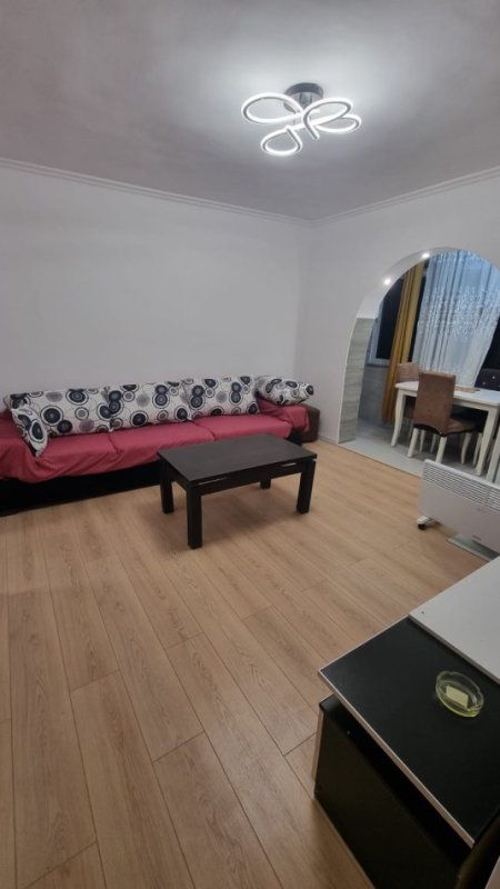 Jepet me Qira Apartament 2+1 I Mobiluar tek Kryqëzimi i Selitës,  500 €URO