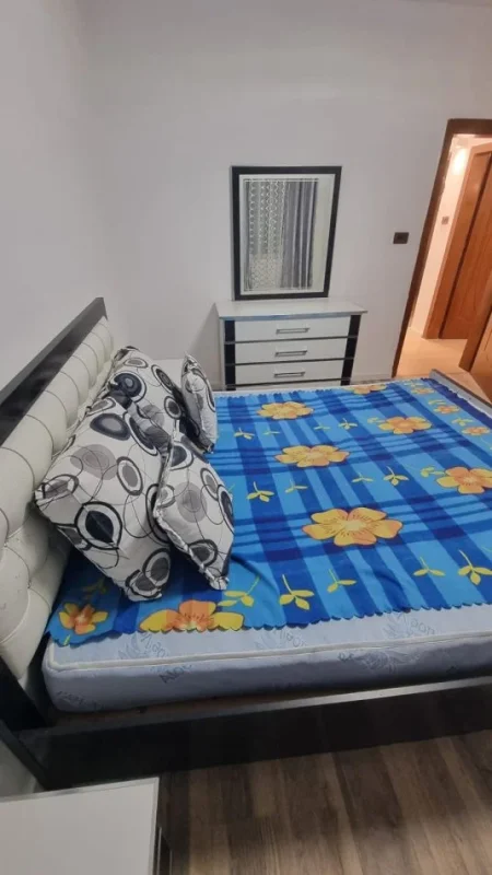 Jepet me Qira Apartament 2+1 I Mobiluar tek Kryqëzimi i Selitës,  500 €URO