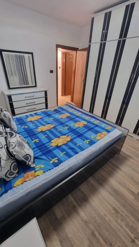 Jepet me Qira Apartament 2+1 I Mobiluar tek Kryqëzimi i Selitës,  500 €URO