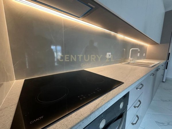 Tirane, jepet me qera Vile 2+1+Ballkon Kati 3, 114 m² 400 € (Rruga Halit Haxhija)