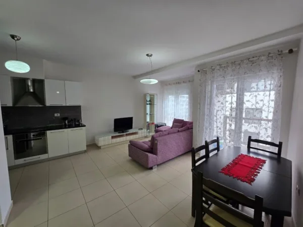 Tirane, jepet me qera apartament 2+1+Ballkon Kati 5, 90 m² 650 € (RRUGA FROSINA PLAKU,KOMPLEKSI MAGNET)