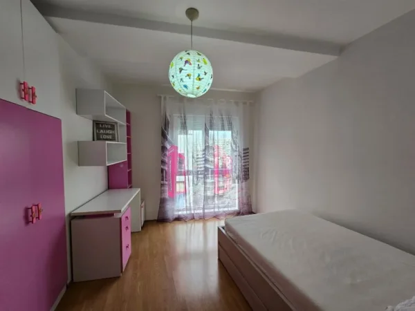 Tirane, jepet me qera apartament 2+1+Ballkon Kati 5, 90 m² 650 € (RRUGA FROSINA PLAKU,KOMPLEKSI MAGNET)
