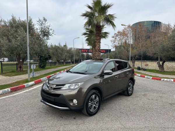 Tirane, shes SUV TOYOTA RAV 4 2.2 Nafte, gri e erret automatik Klima 186.000 km