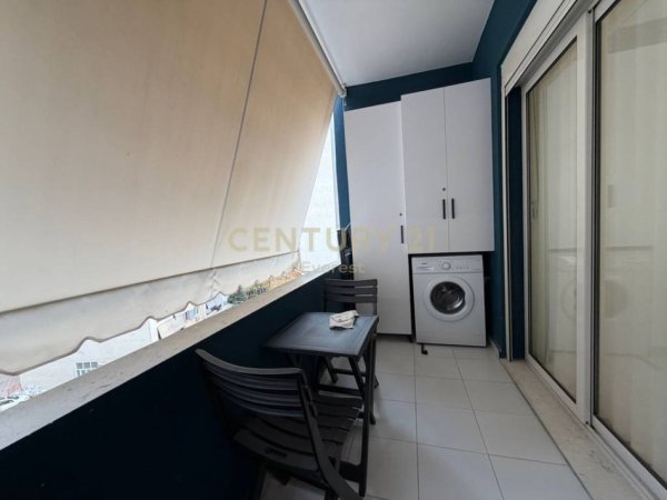 Tirane, jepet me qera apartament 1+1 Kati 5, 75 m² 550 € (Rruga Mikel Maruli)