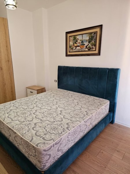 Tirane, jepet me qera apartament 1+1 Kati 9, 72 m² 500 € (YZBERISHT)