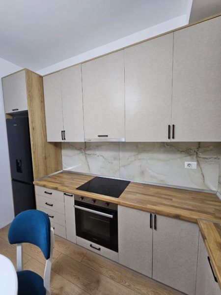 Tirane, jepet me qera apartament 1+1 Kati 9, 72 m² 500 € (YZBERISHT)