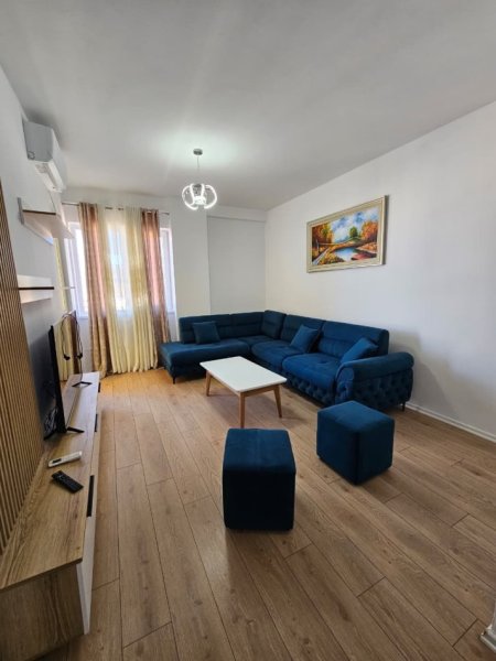 Tirane, jepet me qera apartament 1+1 Kati 9, 72 m² 500 € (YZBERISHT)