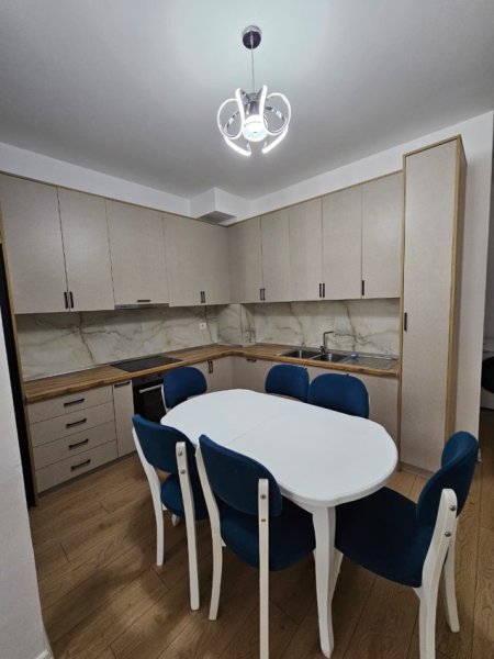 Tirane, jepet me qera apartament 1+1 Kati 9, 72 m² 500 € (YZBERISHT)