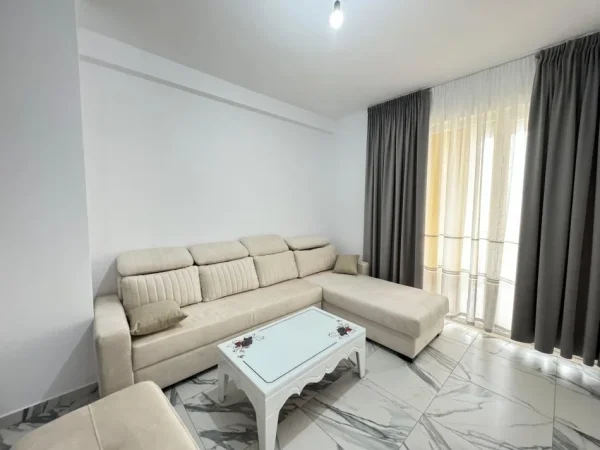 Tirane, jepet me qera apartament 2+1 Kati 2, 