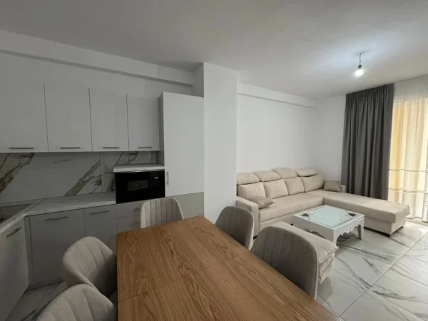 Tirane, jepet me qera apartament 2+1 Kati 2, 