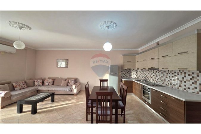 Vlore, shitet apartament 2+1+Ballkon Kati 6, 104 m² 193.000 € (Blv. Ismail Qemali,Vlore)