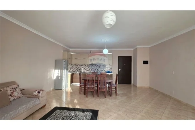 Vlore, shitet apartament 2+1+Ballkon Kati 6, 104 m² 193.000 € (Blv. Ismail Qemali,Vlore)