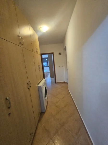 Tirane, shitet apartament 1+1 Kati 4, 53 m² 125.000 € (Pranë Shkollës së Baletit)
