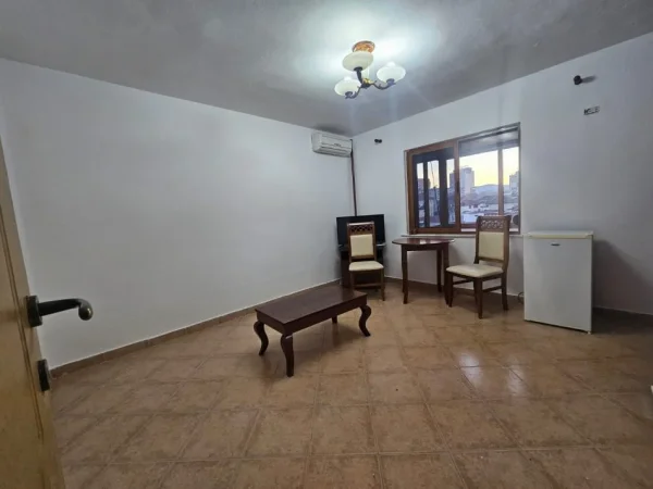 Tirane, shitet apartament 1+1 Kati 4, 53 m² 125.000 € (Pranë Shkollës së Baletit)