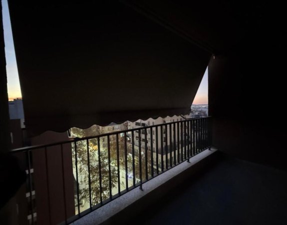 Tirane, jepet me qera apartament 2+1+Ballkon Kati 7, 106 m² 450 € (Rruga Berisha, Kamez)