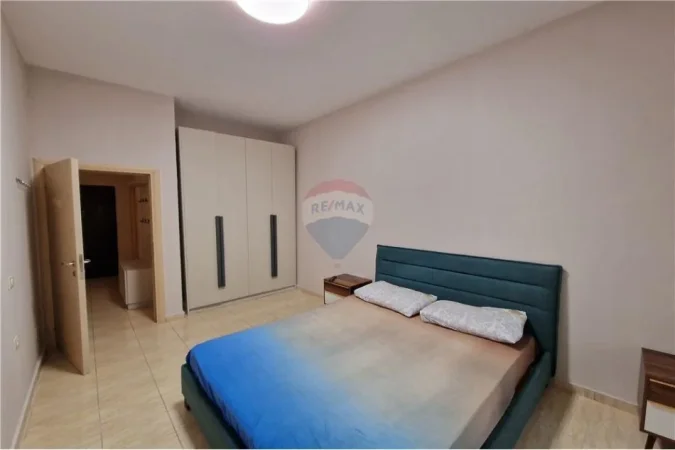 Vlore, jepet me qera apartament 1+1+Ballkon Kati 0, 67 m² 350 € (Rruga Dhimitër Konomi, Vlore)